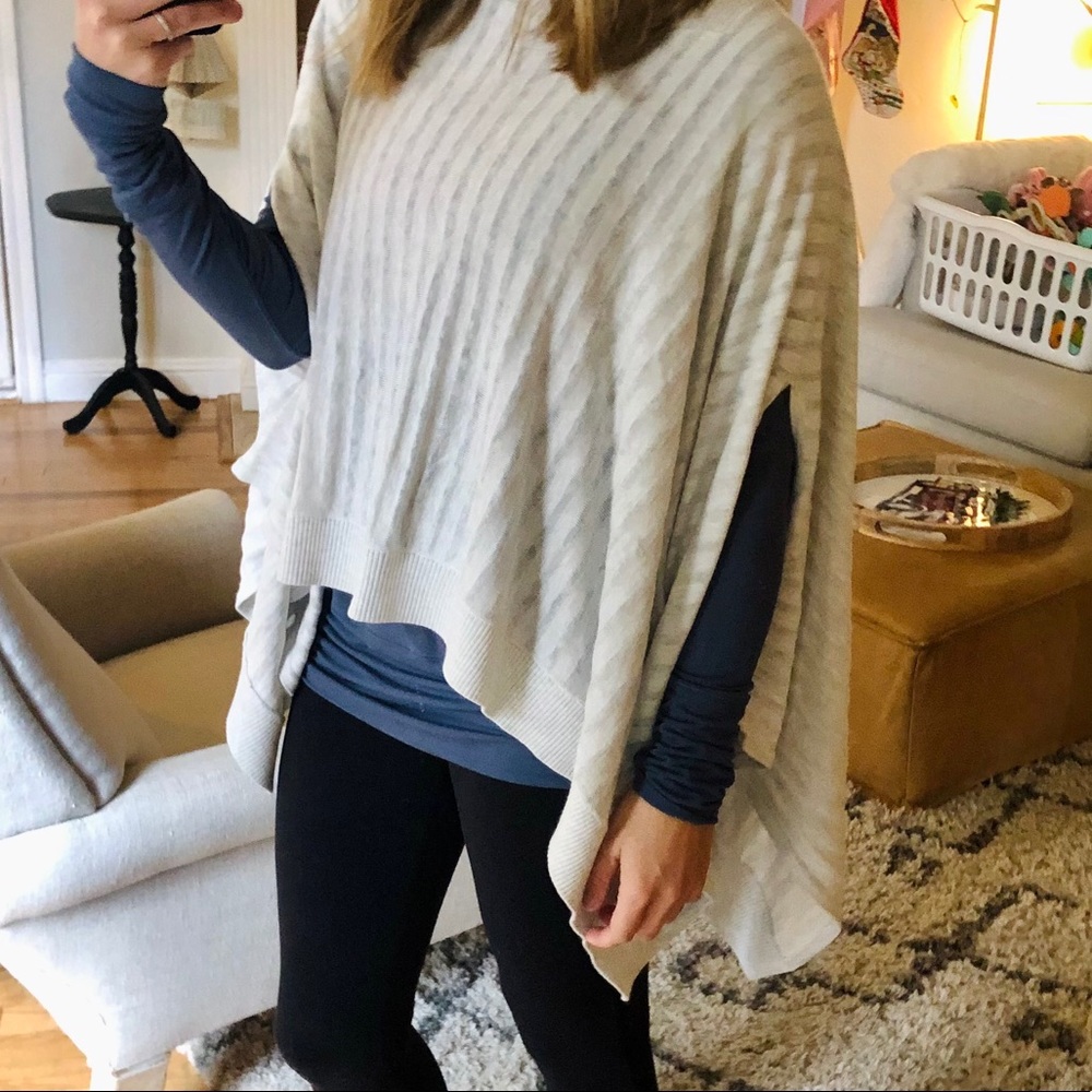 Lululemon poncho